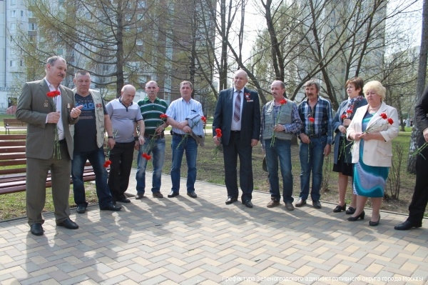 В 14-м микрорайоне в день чернобыльской трагедии почтили память зеленоградских ликвидаторов аварии