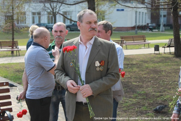 В 14-м микрорайоне в день чернобыльской трагедии почтили память зеленоградских ликвидаторов аварии