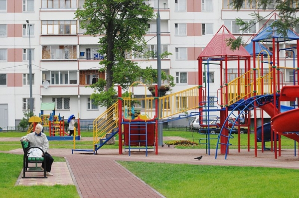 В Старом Крюково благоустроят двор