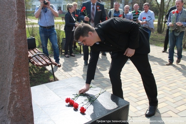 В 14-м микрорайоне в день чернобыльской трагедии почтили память зеленоградских ликвидаторов аварии