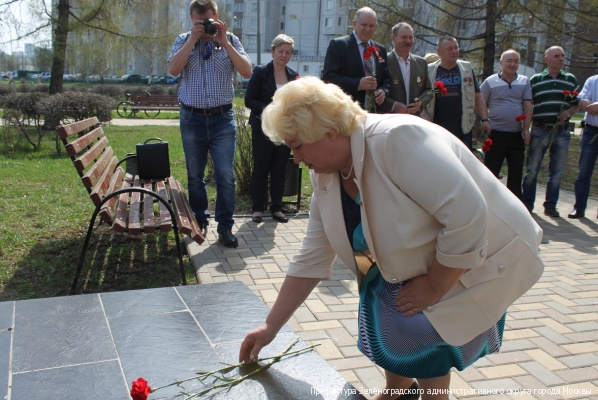 В 14-м микрорайоне в день чернобыльской трагедии почтили память зеленоградских ликвидаторов аварии