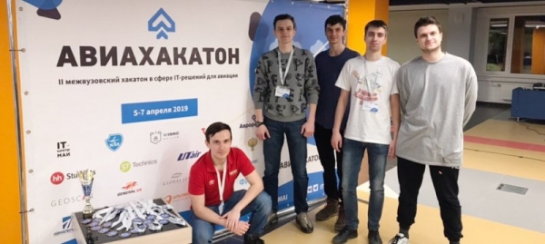 Миэтовцы приняли участие в хакатонах