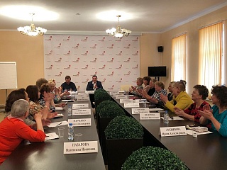 15 мая  состоялась встреча заместителя Главы городского округа Солнечногорск А. Аксютенко с членами Солнечногорского отделения общественной организации «Союз женщин Подмосковья»
