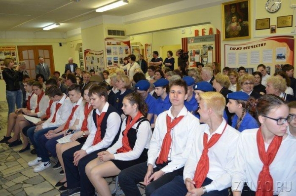 В Зеленоград на вернисаж прибыло подразделение Президентского полка