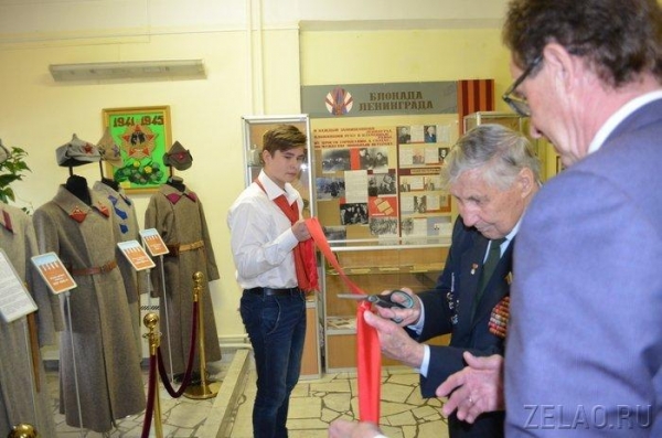 В Зеленоград на вернисаж прибыло подразделение Президентского полка