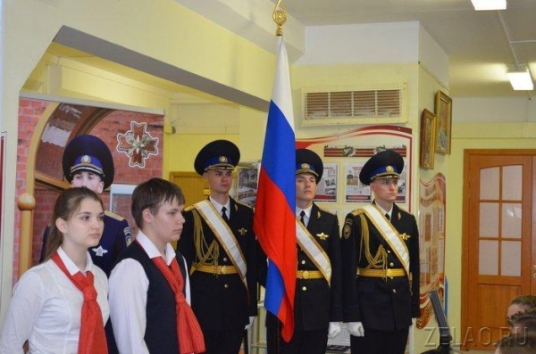 В Зеленоград на вернисаж прибыло подразделение Президентского полка