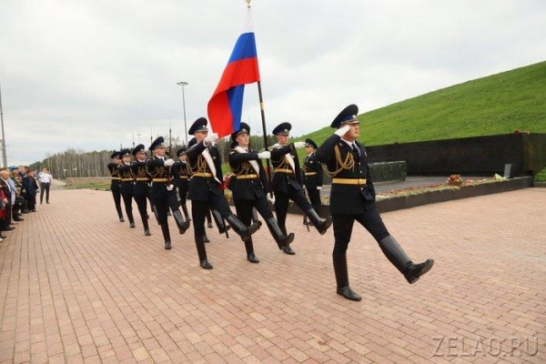 В Зеленоград на вернисаж прибыло подразделение Президентского полка