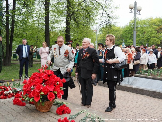 Накануне Дня Победы в Зеленограде возложили цветы к мемориалам воинской славы