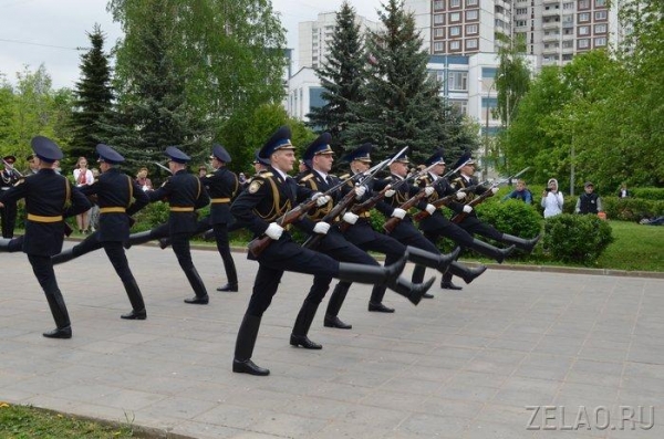 В Зеленоград на вернисаж прибыло подразделение Президентского полка