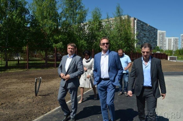 Префект Зеленограда ознакомился с ходом строительства и благоустройства в Крюково
