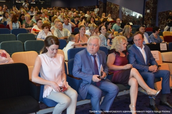 В зеленоградских школах прошли выпускные балы