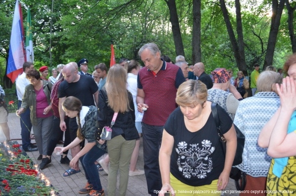 У братского захоронения в деревне Каменка состоялась акция «Горсть памяти»