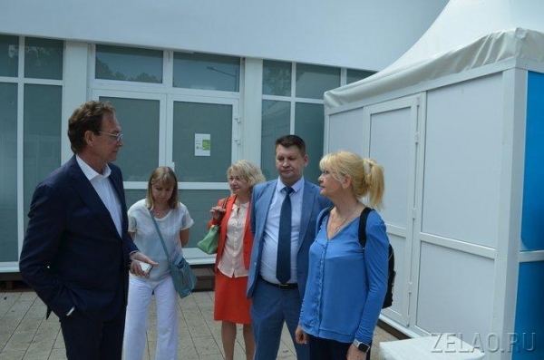 Префект Зеленограда посетил павильон «Здоровая Москва»
