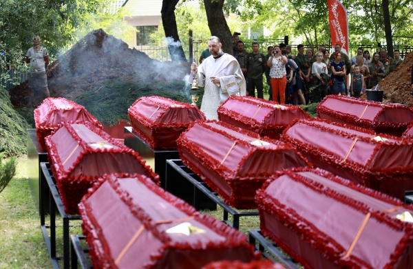 Под Зеленоградом перезахоронили советских солдат