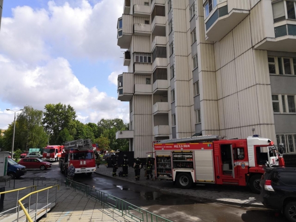 Учебный пожар «потушили» в высотке 18 микрорайона