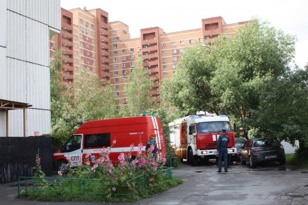 Учебный пожар «потушили» в высотке 18 микрорайона