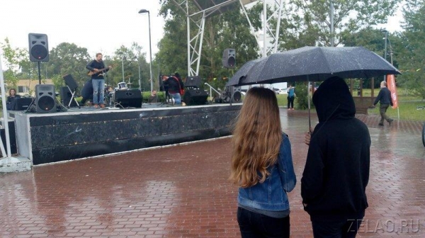 На Школьном озере отпраздновали День молодежи