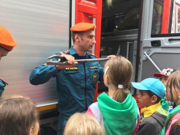 Юные зеленоградцы посетили пожарную часть