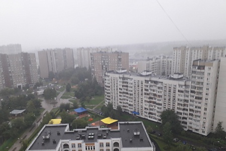 В МЧС предупредили о надвигающемся урагане с ливнем