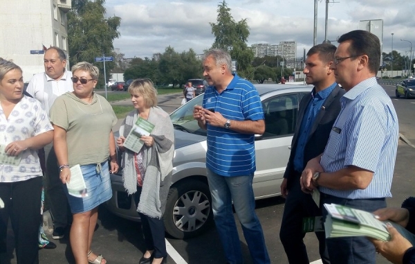 У поликлиники в Крюково появились парковочные карманы