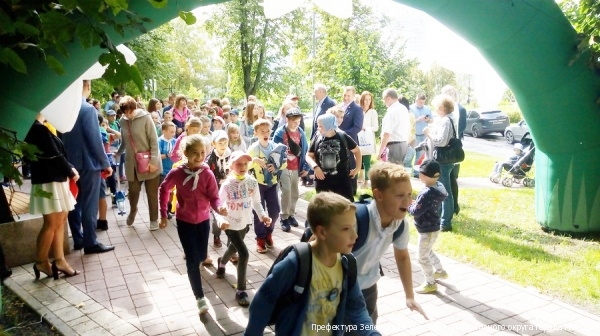 В 1-м мкрн Зеленограда состоялось праздничное открытие обновленной пешеходной зоны