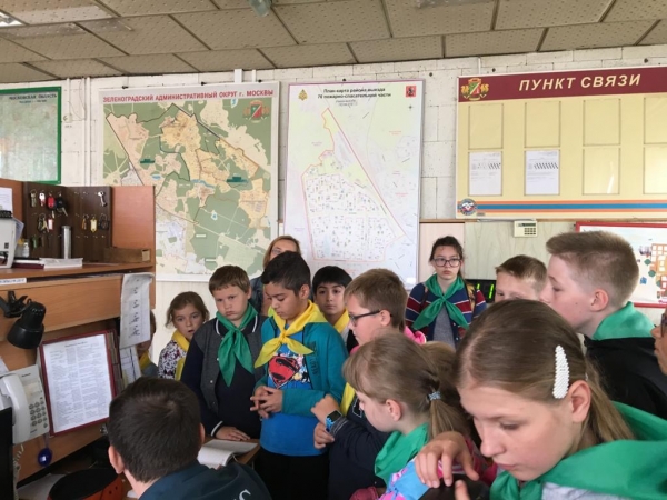 Юные зеленоградцы посетили пожарную часть