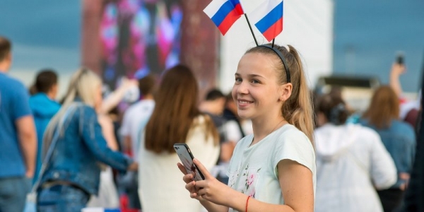 День флага России в Москве отметят концертами, флешмобами, квестами и представлениями