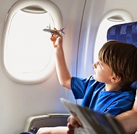 Размещение ребенка на борту самолета: Минтранс дал разъяснения