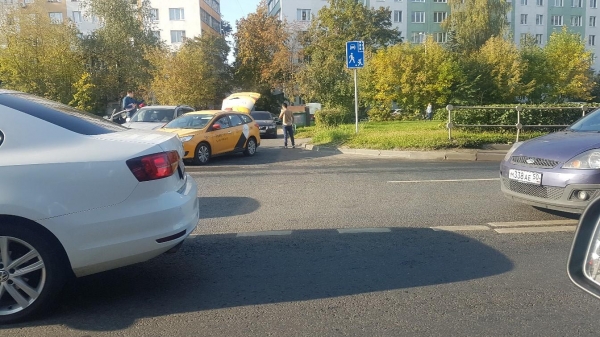 Серия ДТП заблокировала подъезды к городской больнице