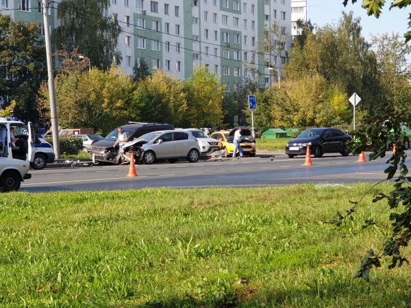 Серия ДТП заблокировала подъезды к городской больнице