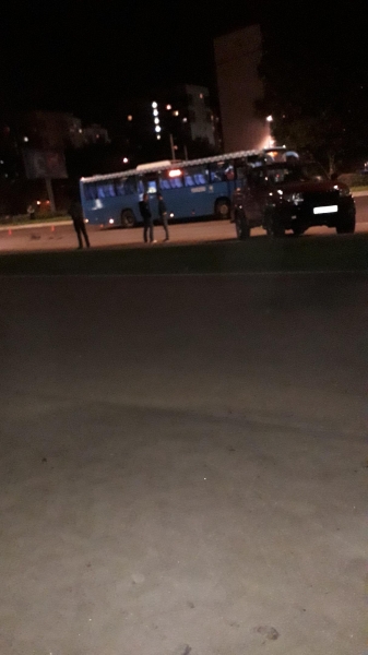 Один человек пострадал в ДТП с участием автобуса с легковушки