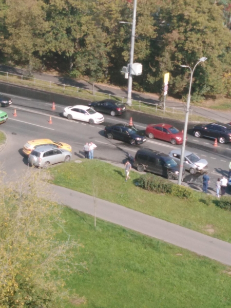 Серия ДТП заблокировала подъезды к городской больнице