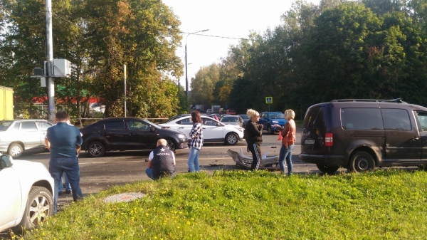 Серия ДТП заблокировала подъезды к городской больнице