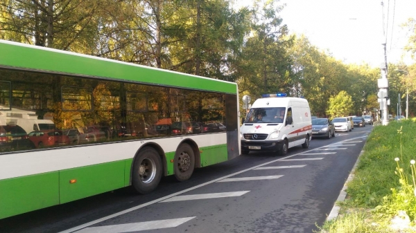 Серия ДТП заблокировала подъезды к городской больнице