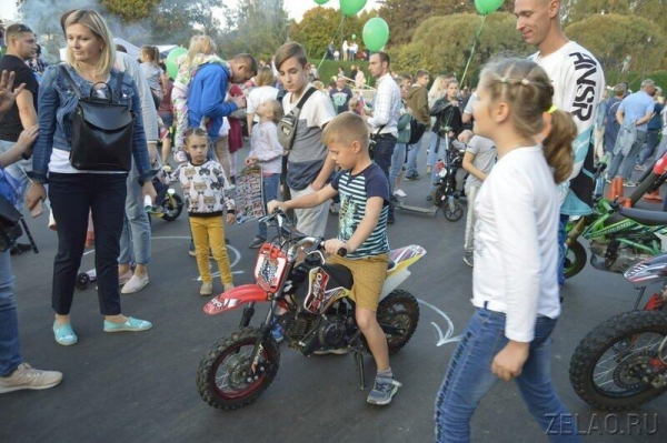 В День города в парке 40-летия Победы работала тематическая площадка байкеров