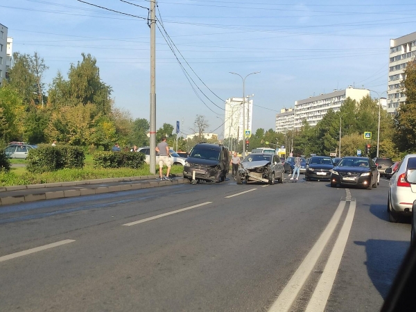 Серия ДТП заблокировала подъезды к городской больнице