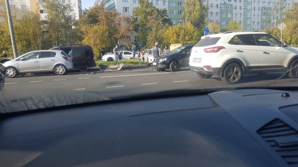 Серия ДТП заблокировала подъезды к городской больнице