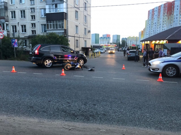 Кроссовер сбил подростка на скутере рядом с Зеленоградом