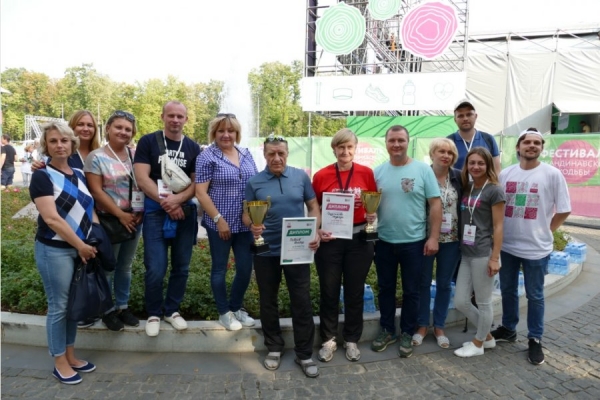 В «Лужниках» состоялся фестиваль скандинавской ходьбы