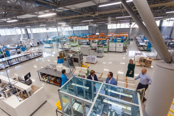 Префект Анатолий Смирнов посетил новое производство компании ISBC