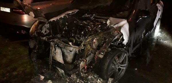 В МЖК сожгли кроссовер Porsche Cayenne