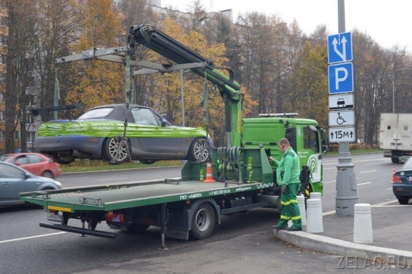 В Зеленограде началась эвакуация автомобилей с пешеходной зоны Центрального проспекта