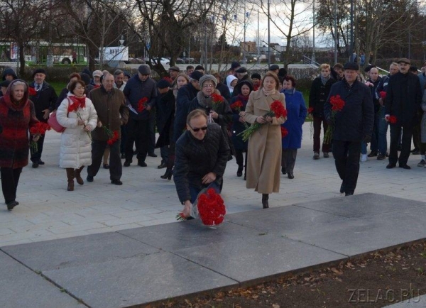 В Зеленограде состоялся митинг и возложение цветов к бюсту Александра Шокина