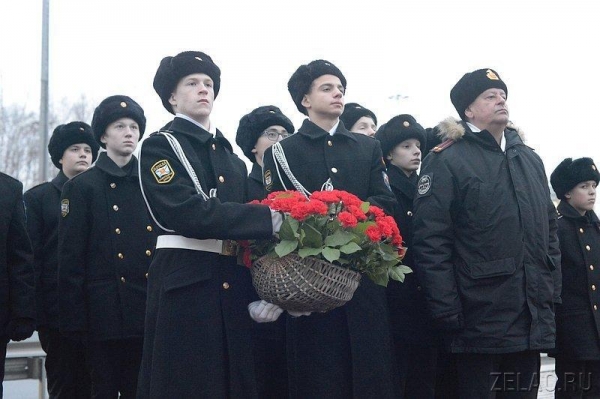Московские кадеты приняли участие в митинге у мемориала «Штыки»