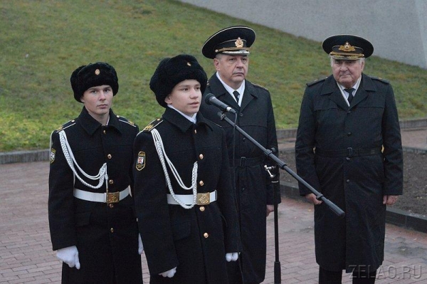 Московские кадеты приняли участие в митинге у мемориала «Штыки»