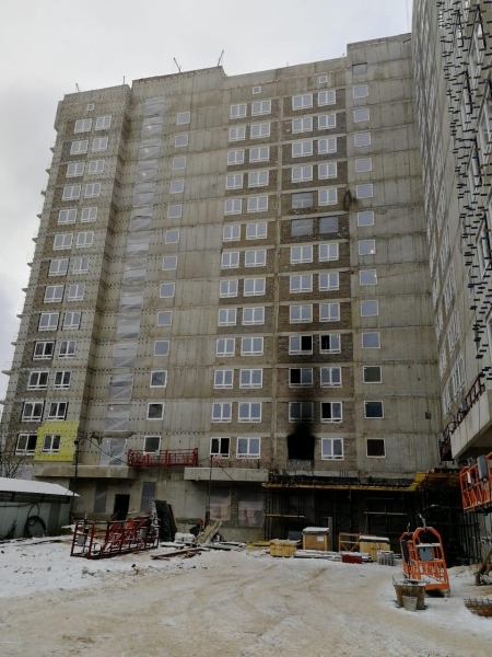 Загорелся строящийся «стартовый» дом в 9 микрорайоне