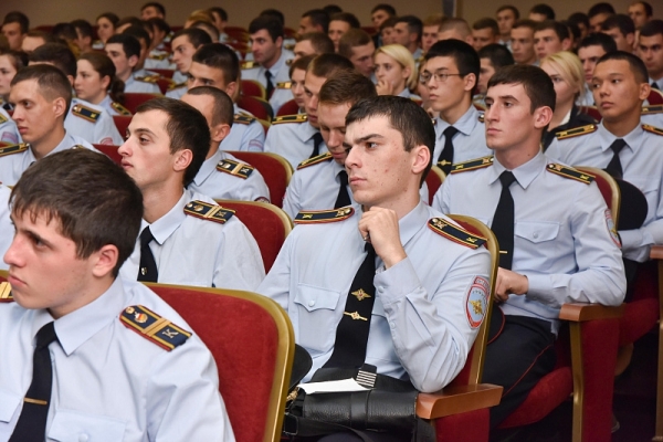 В УВД по ЗелАО прошла встреча с будущими сотрудниками полиции