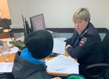 Зеленоградские школьники пришли на экскурсию в отдел полиции