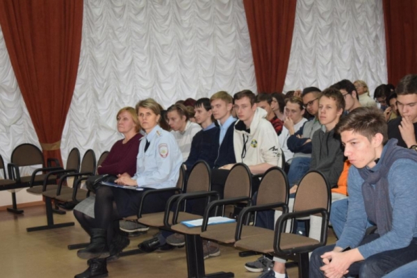 Зеленоградским школьникам рассказали о правовых основах призыва на военную службу