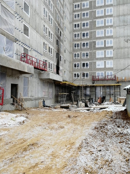 Загорелся строящийся «стартовый» дом в 9 микрорайоне